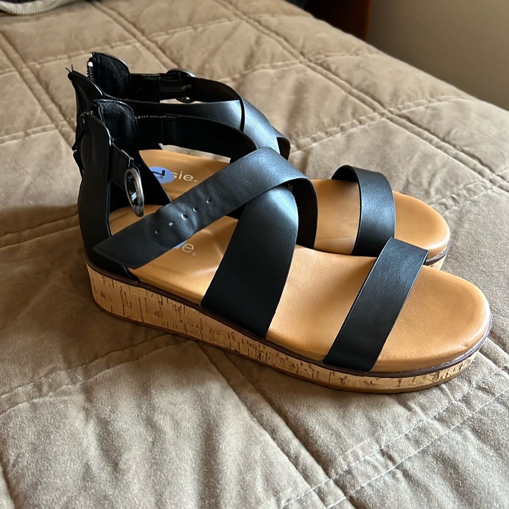 Kensie brand wedge sandals NEW